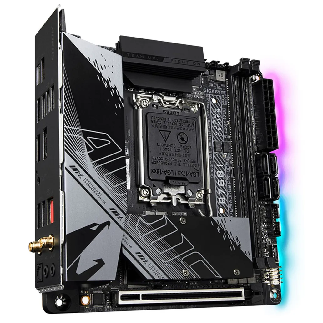 Osnovna plošča 1700 GigaByte B760I AORUS PRO DDR4 miniITX 1xHDMI 2.1 1xDisplayPort 1.2 Osnovna plošča 1700 GigaByte B760I AORUS PRO DDR4 miniITX 1xHDMI 2.1 1xDisplayPort 1.2
