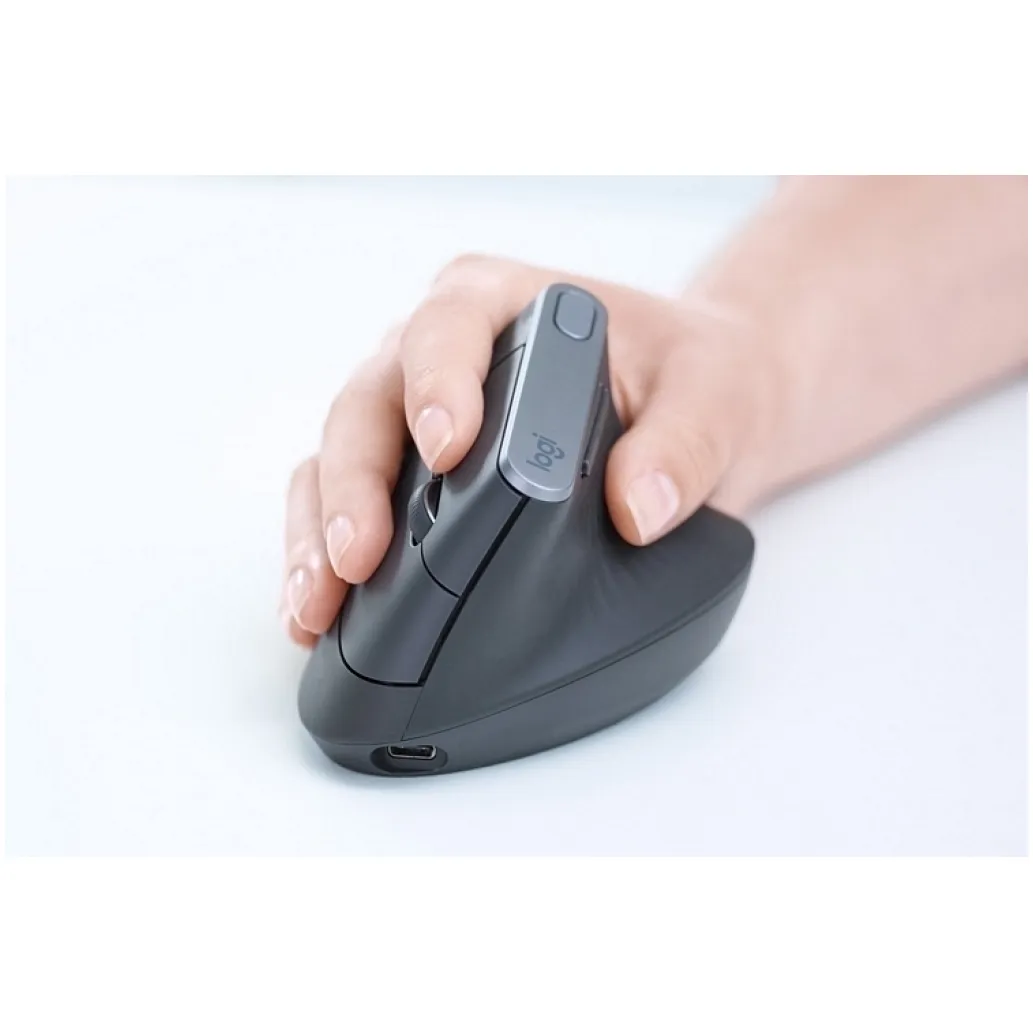 Miš brezžična + Bluetooth napredno ergonomska Logitech MX Vertical USB-C silent Unifying grafitna (910-005448) Miš brezžična + Bluetooth napredno ergonomska Logitech MX Vertical USB-C silent Unifying grafitna (910-005448)