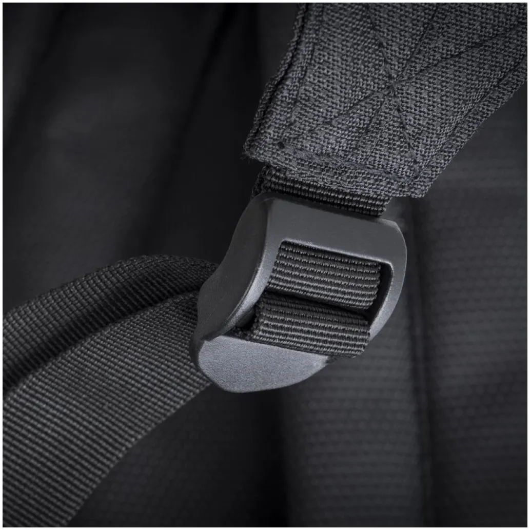 Nahrbtnik za notesnik 39,6 cm (15,6″) RivaCase črn (8065 BLACK) Nahrbtnik za notesnik 39,6 cm (15,6″) RivaCase črn (8065 BLACK)